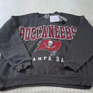 Tampa Bay Buccaneers GAMEDAY COUTURE NFL Oversized Premium Fleece Sweater Size:M
